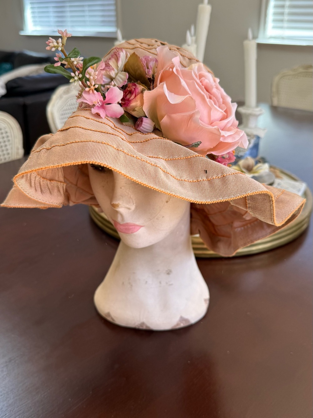 Grevi Peach Straw Wide-Brim Hat with Pink Floral Accent